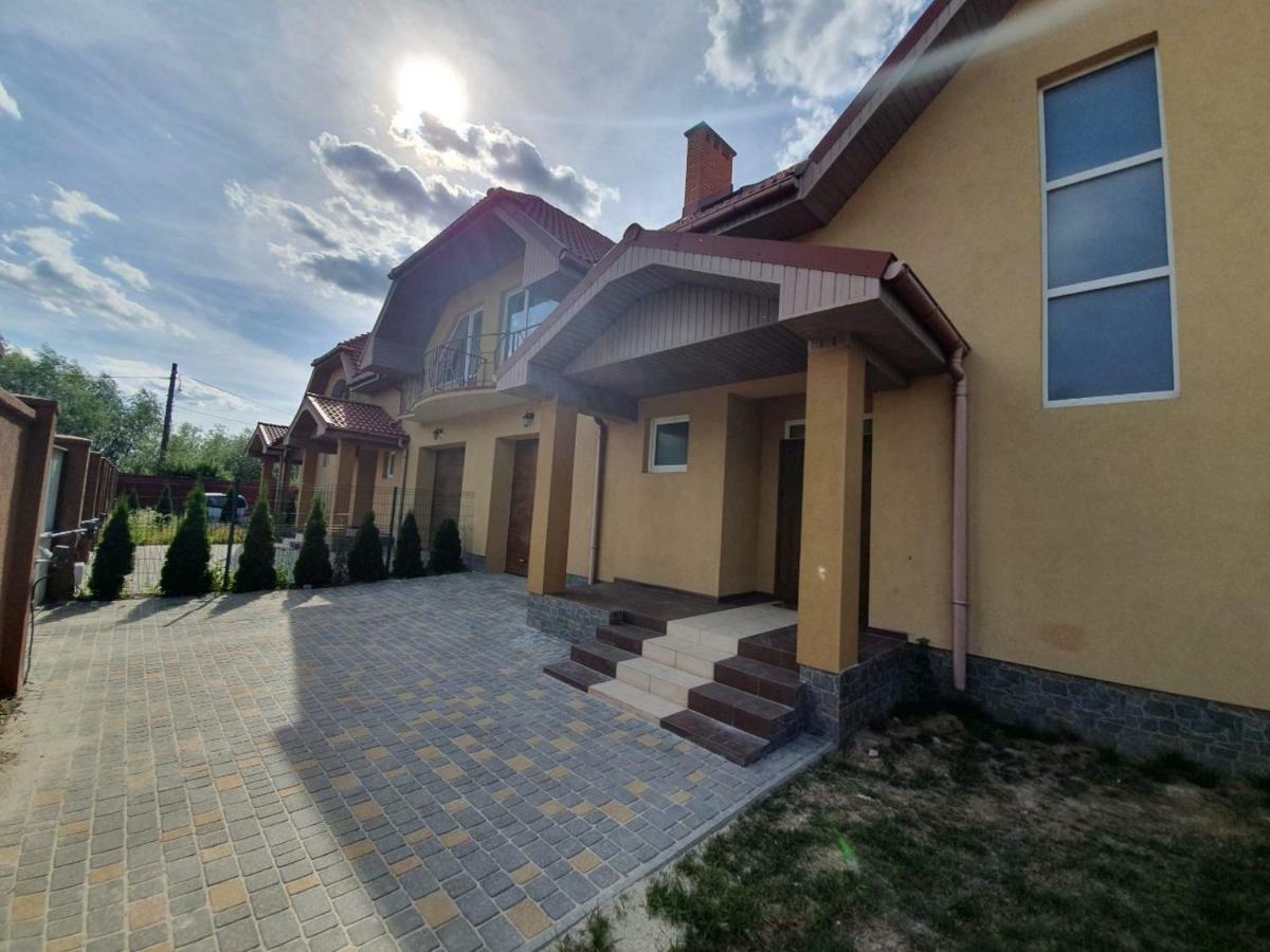 Апартаменты Премиум Класса На Гвардейской Oezjhorod Buitenkant foto